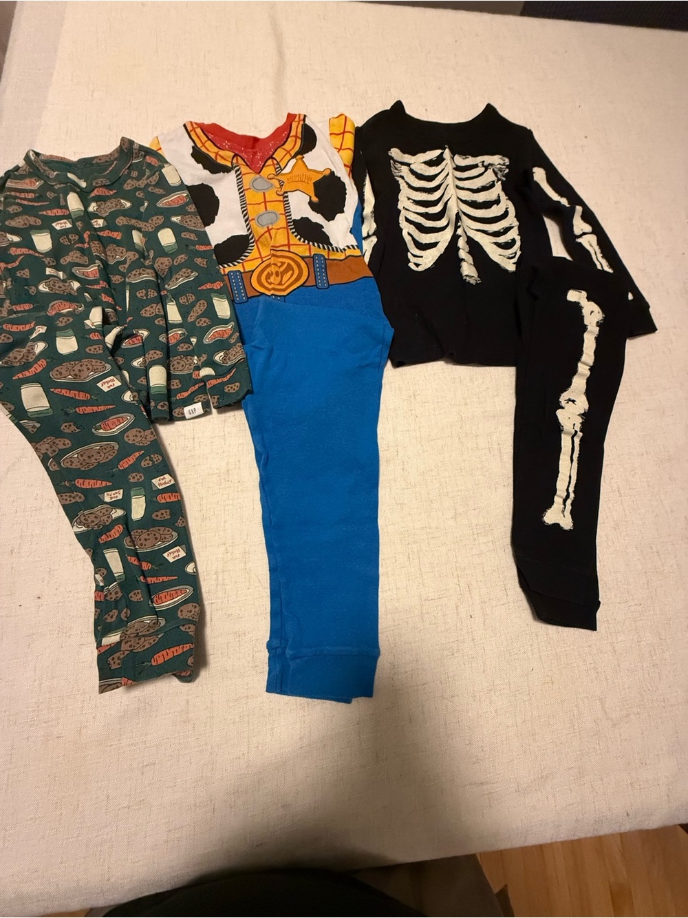 GAP Baby Black Glow-in-the-Dark Cotton Top/ for boys